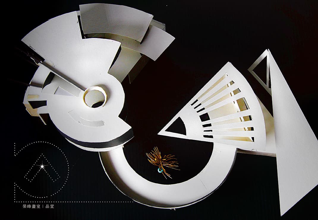 《一號建築》，作者：品萱，建築模型，媒材：紙板。
